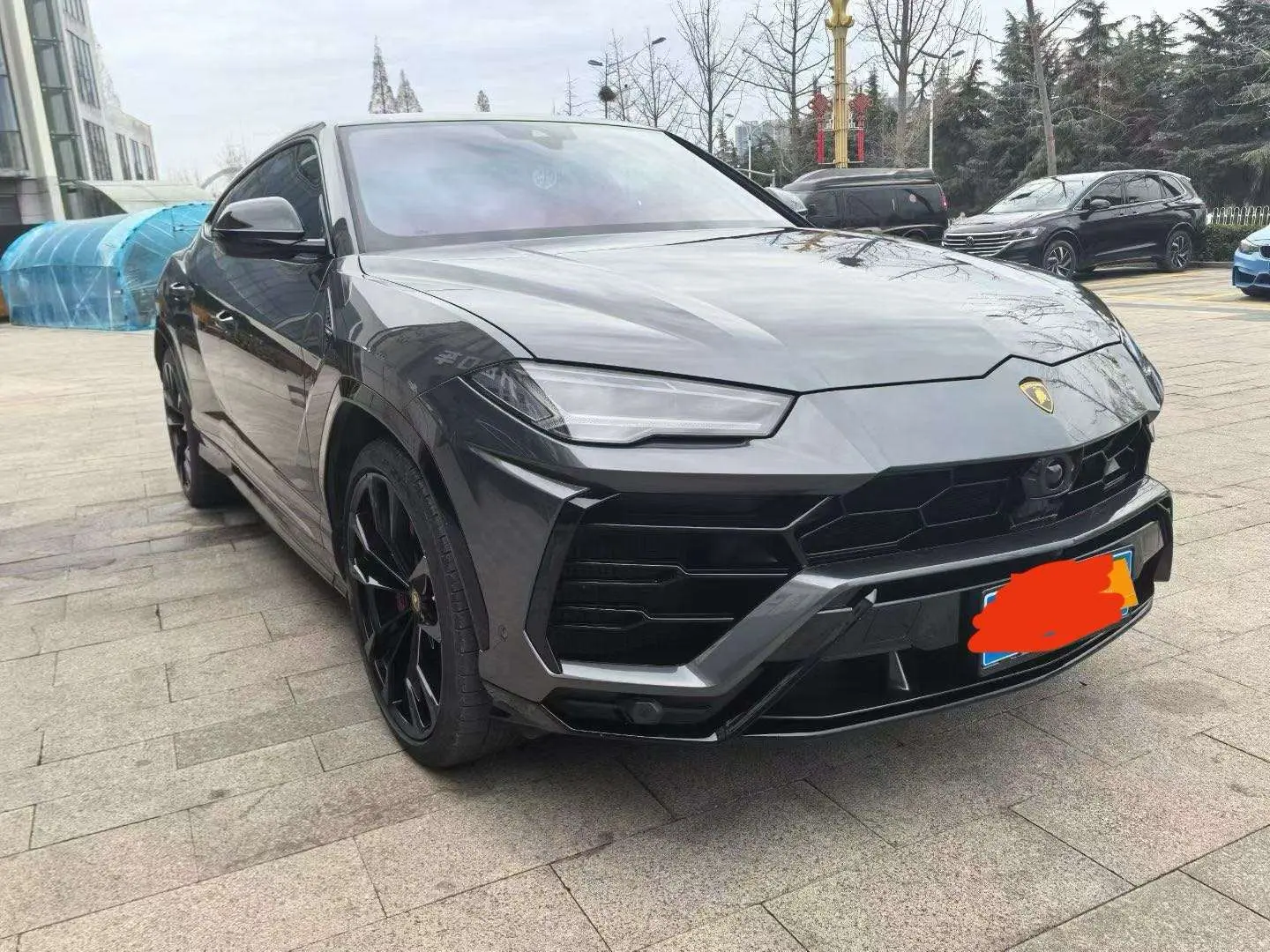 Lamborghini Urus  из Китая