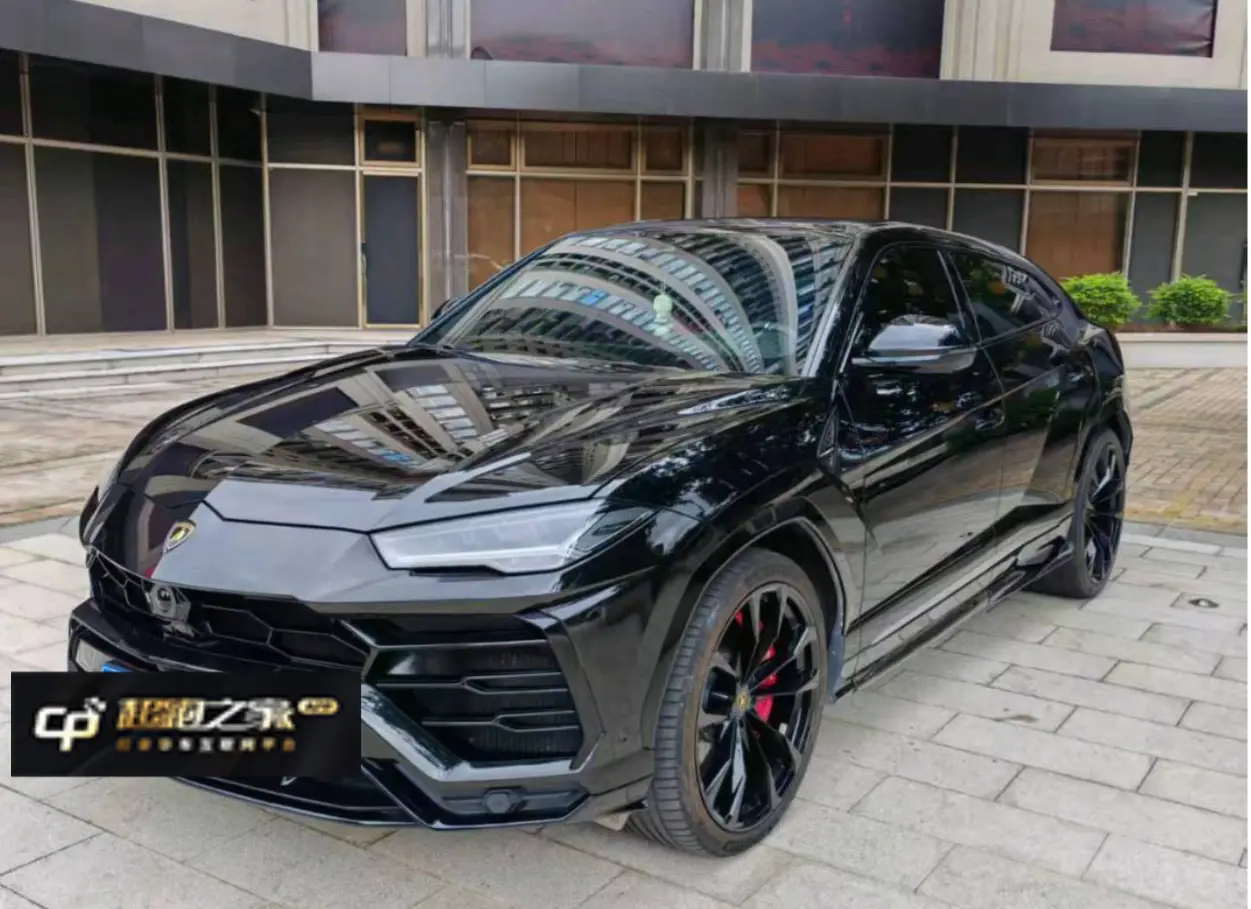 Lamborghini Urus  из Китая