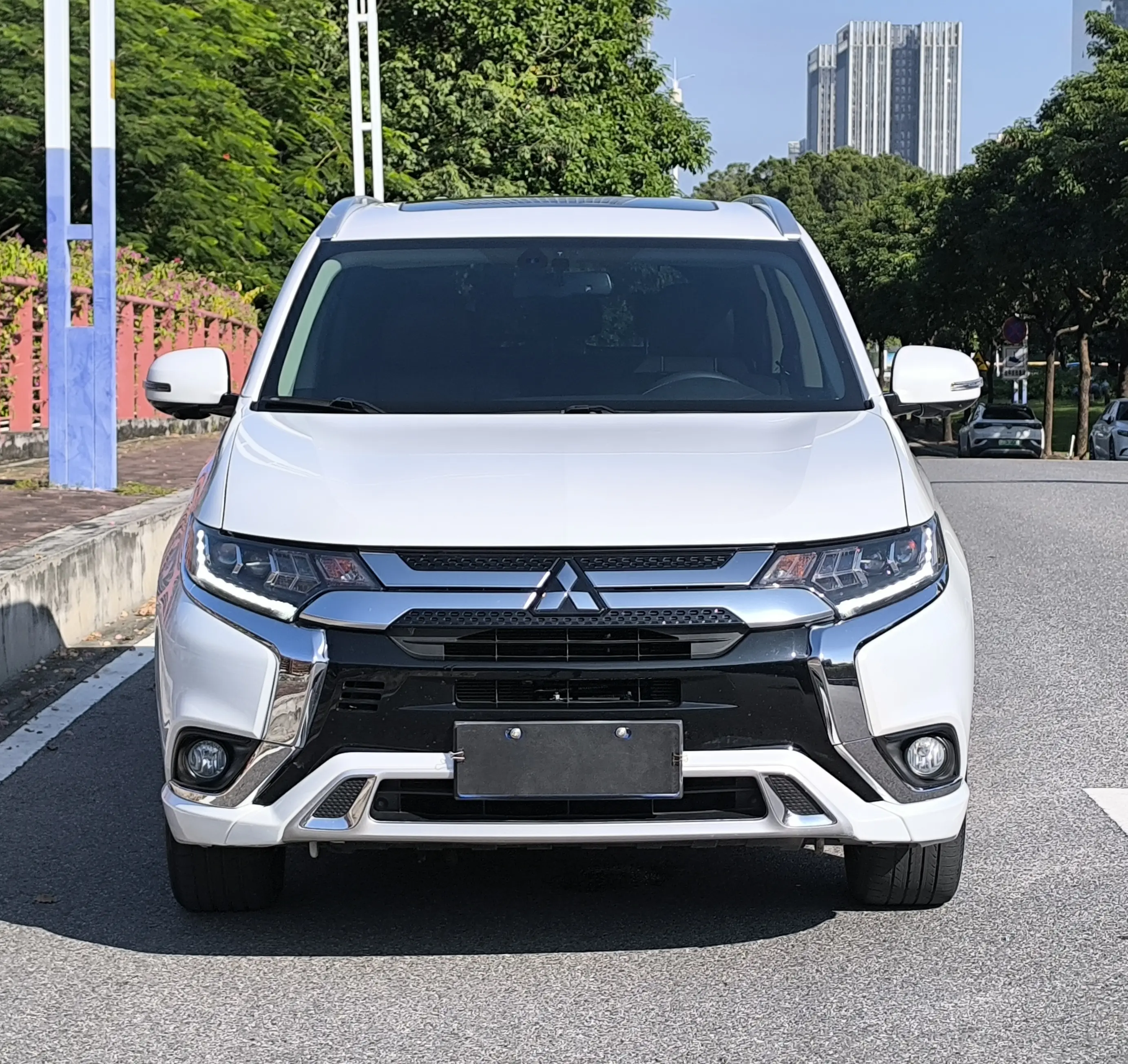Mitsubishi Outlander  из Китая