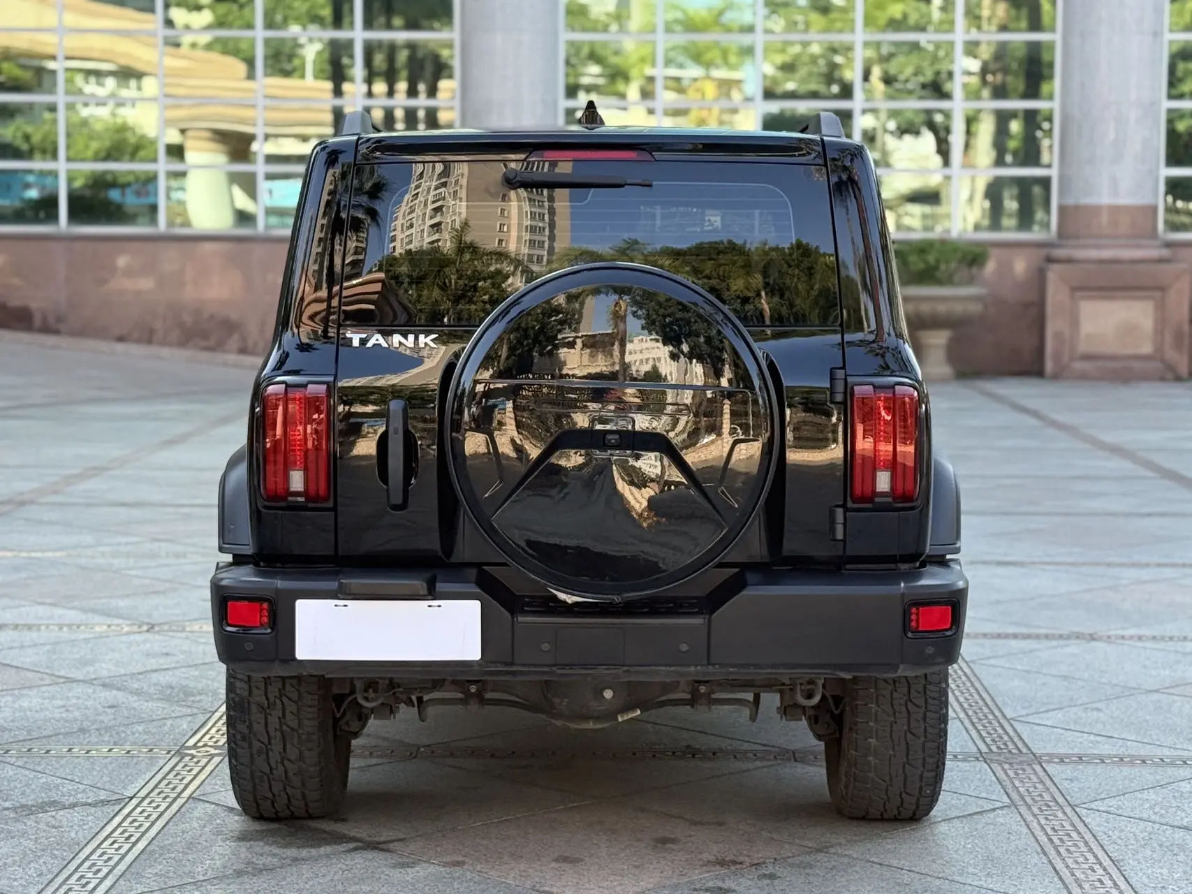 Tank 300  из Китая