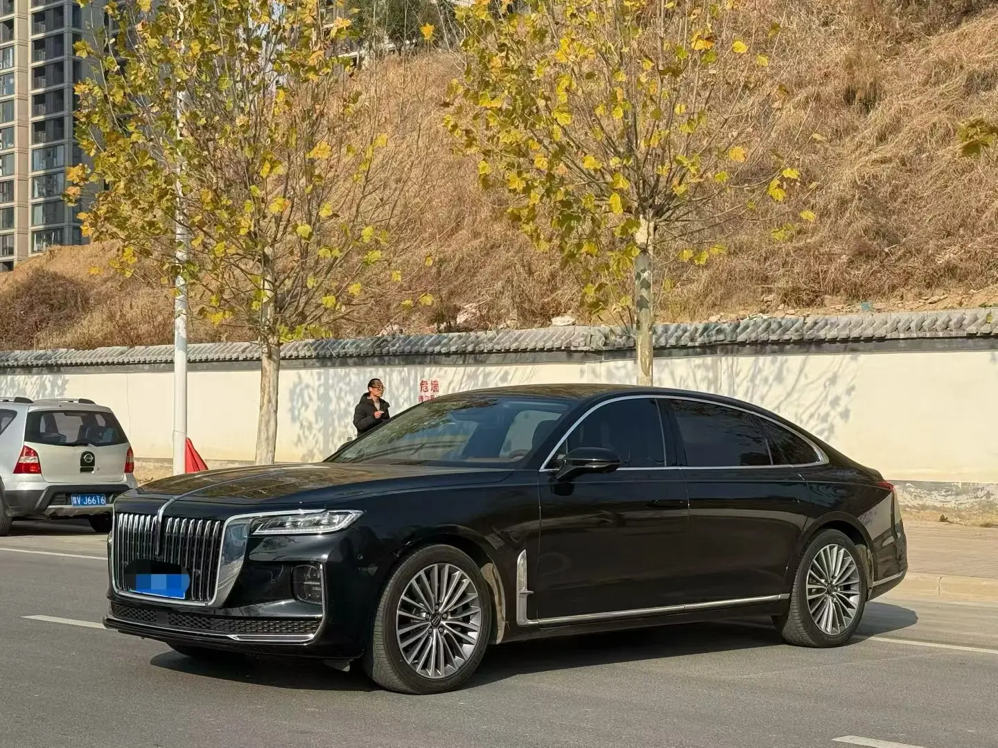 Hongqi H9  из Китая