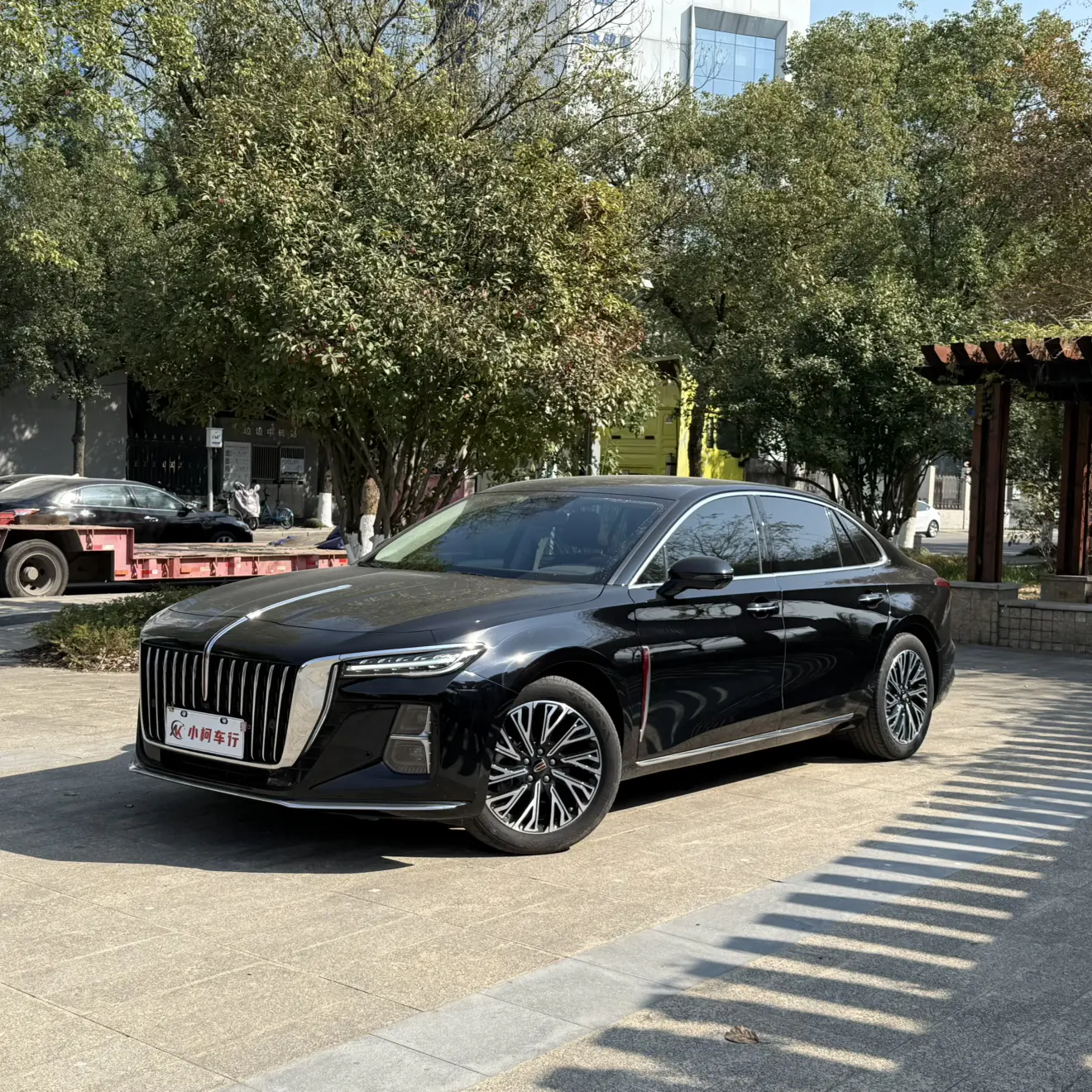 Hongqi H5  из Китая