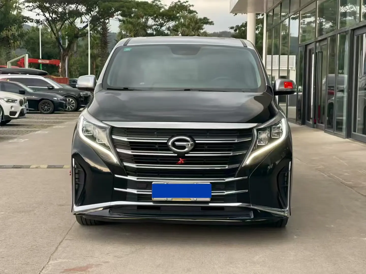 GAC Trumpchi M8  из Китая
