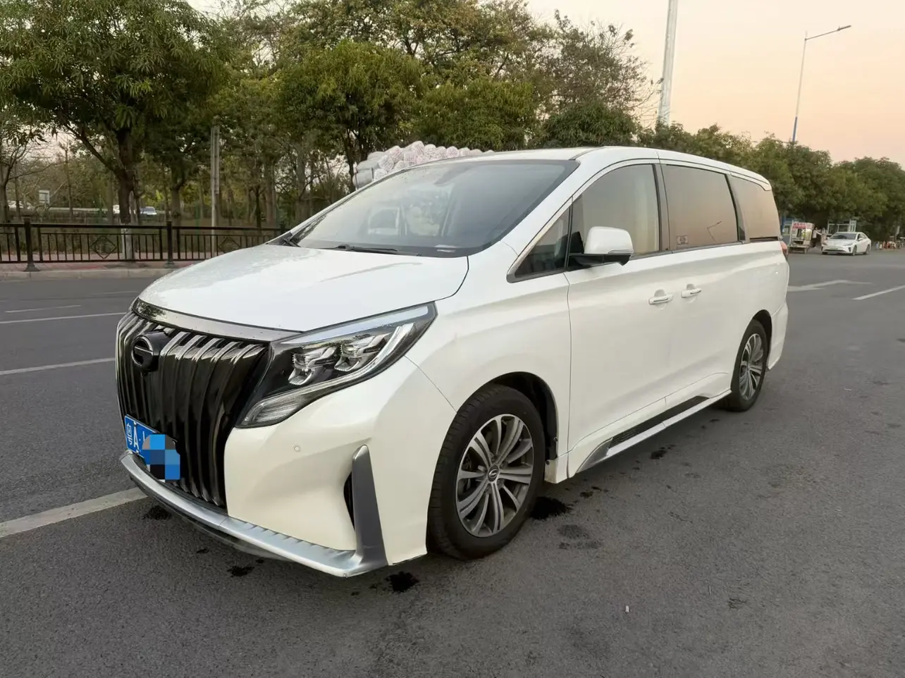 GAC Trumpchi M8  из Китая