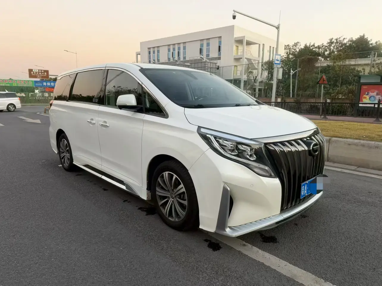 GAC Trumpchi M8  из Китая