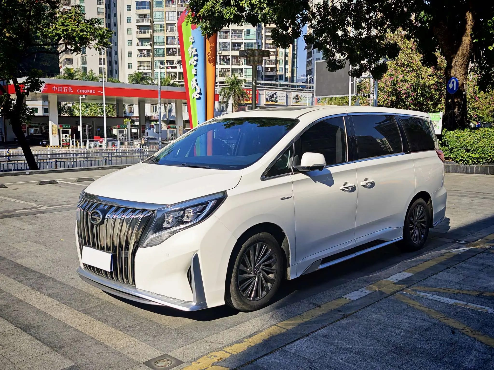 GAC Trumpchi M8  из Китая