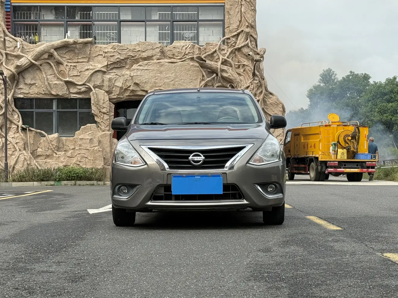 Nissan Sunlight  из Китая