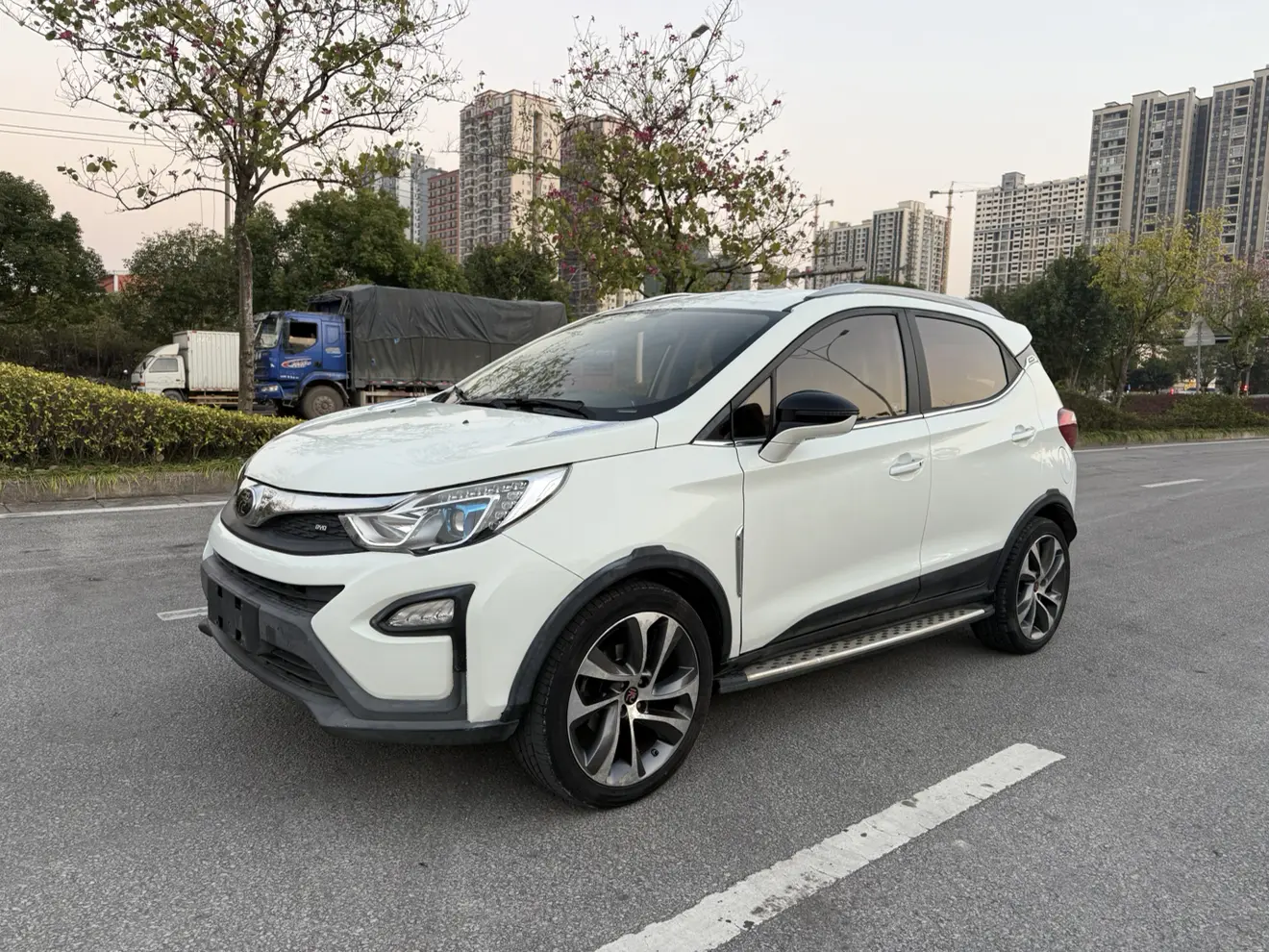 BYD Yuan  из Китая