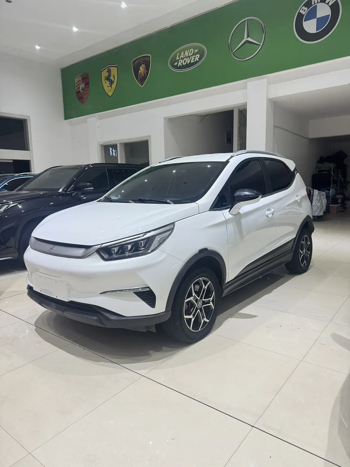 BYD Yuan Pro  из Китая