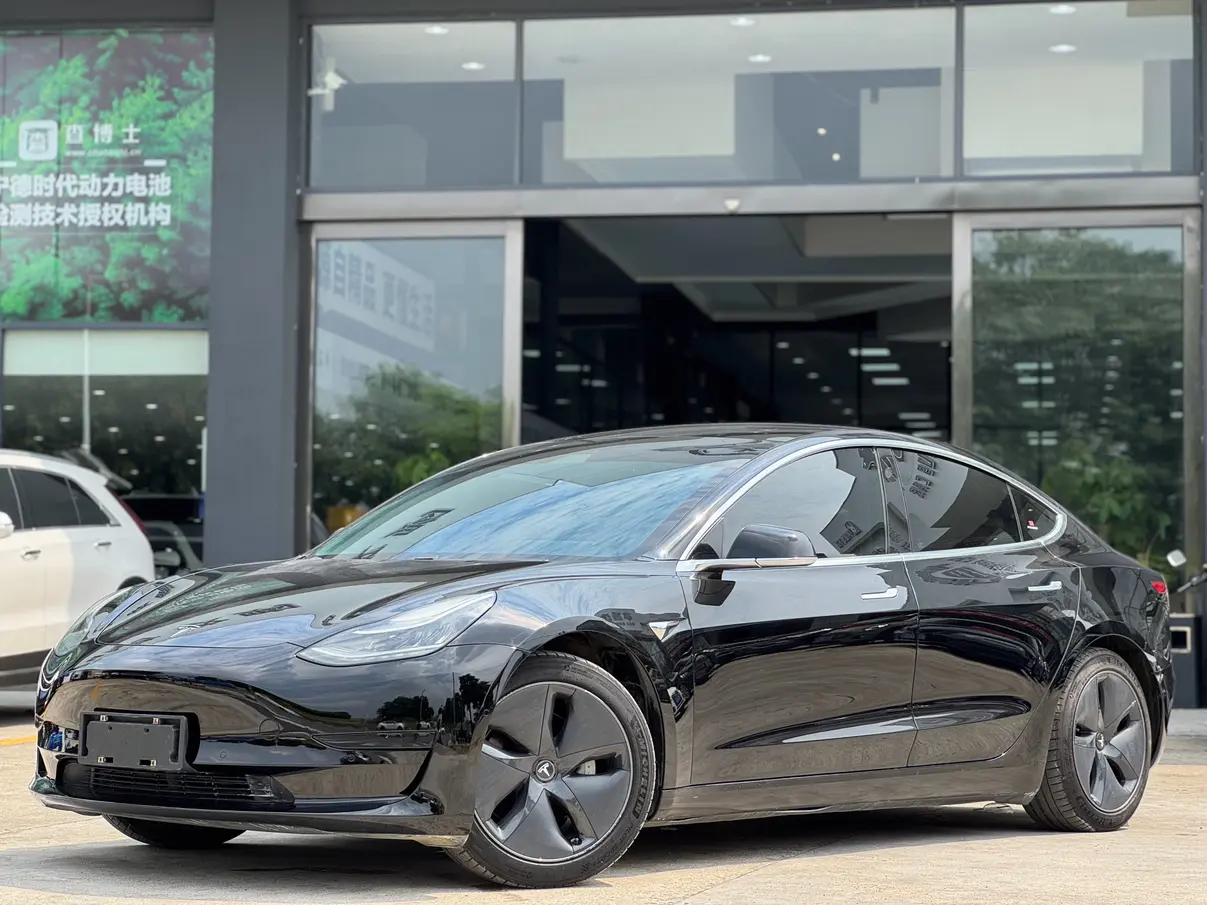 Tesla Model 3  из Китая
