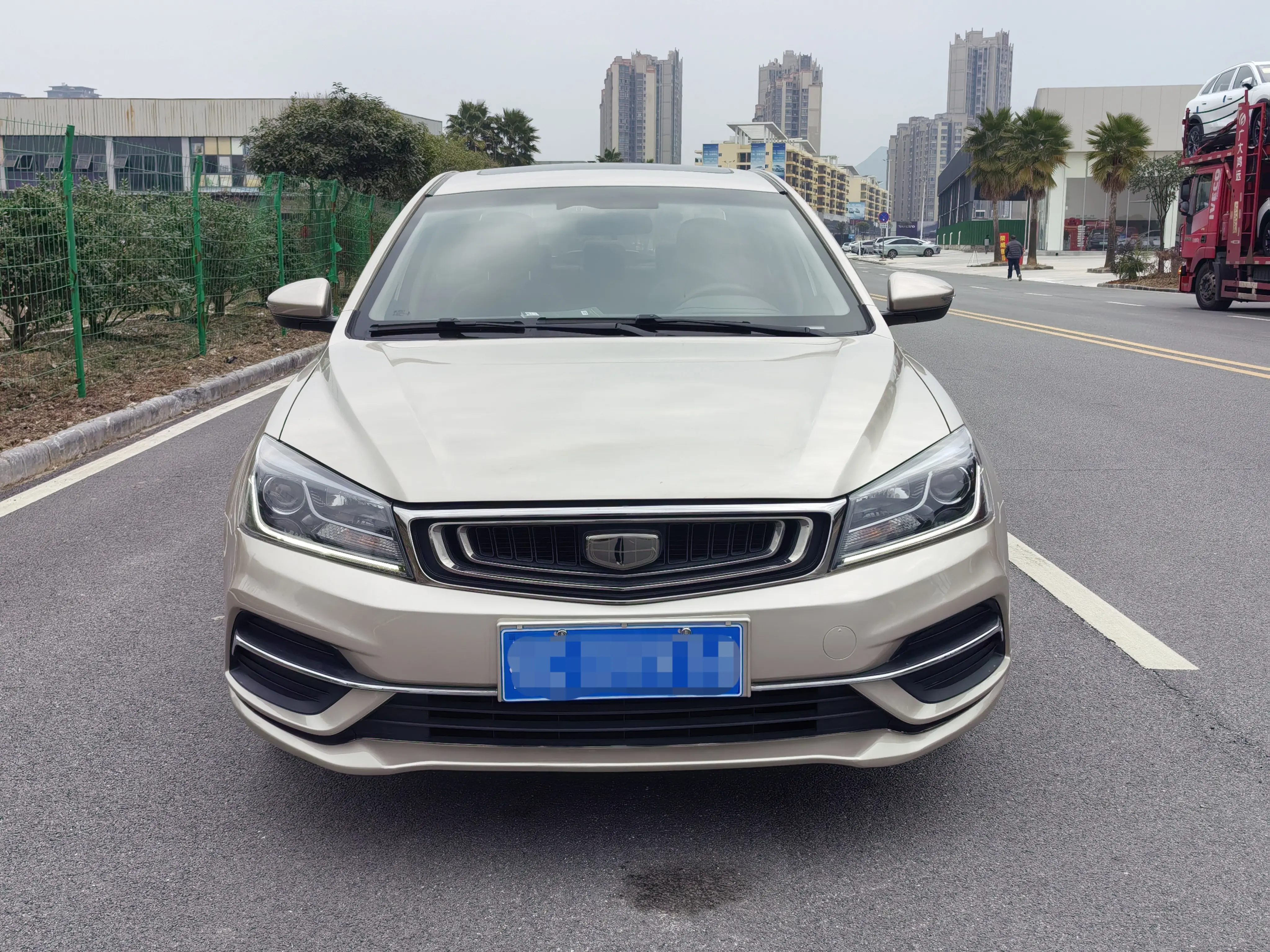 Geely Emgrand  из Китая