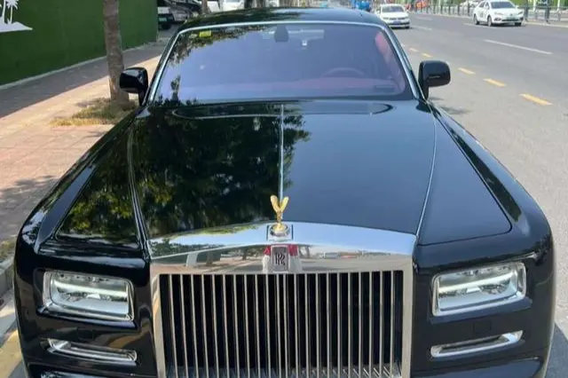 Rolls Royce Phantom  из Китая