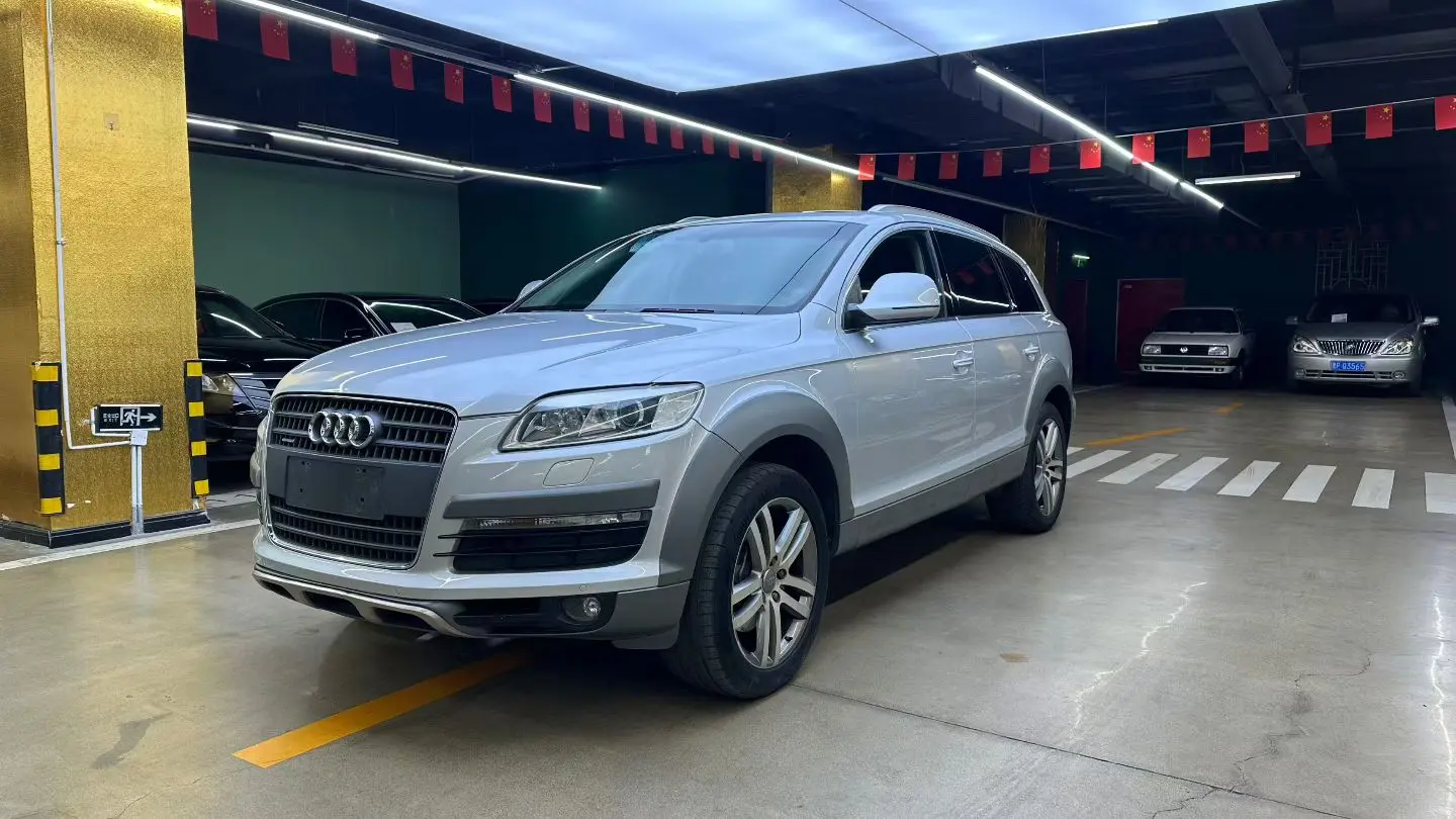Audi Q7  из Китая