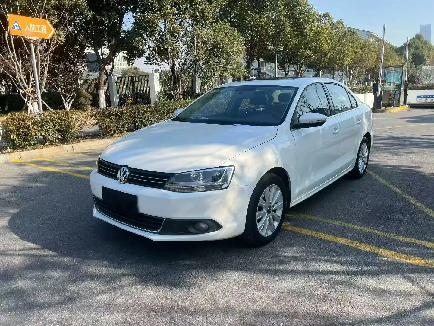 Volkswagen Sagitar  из Китая