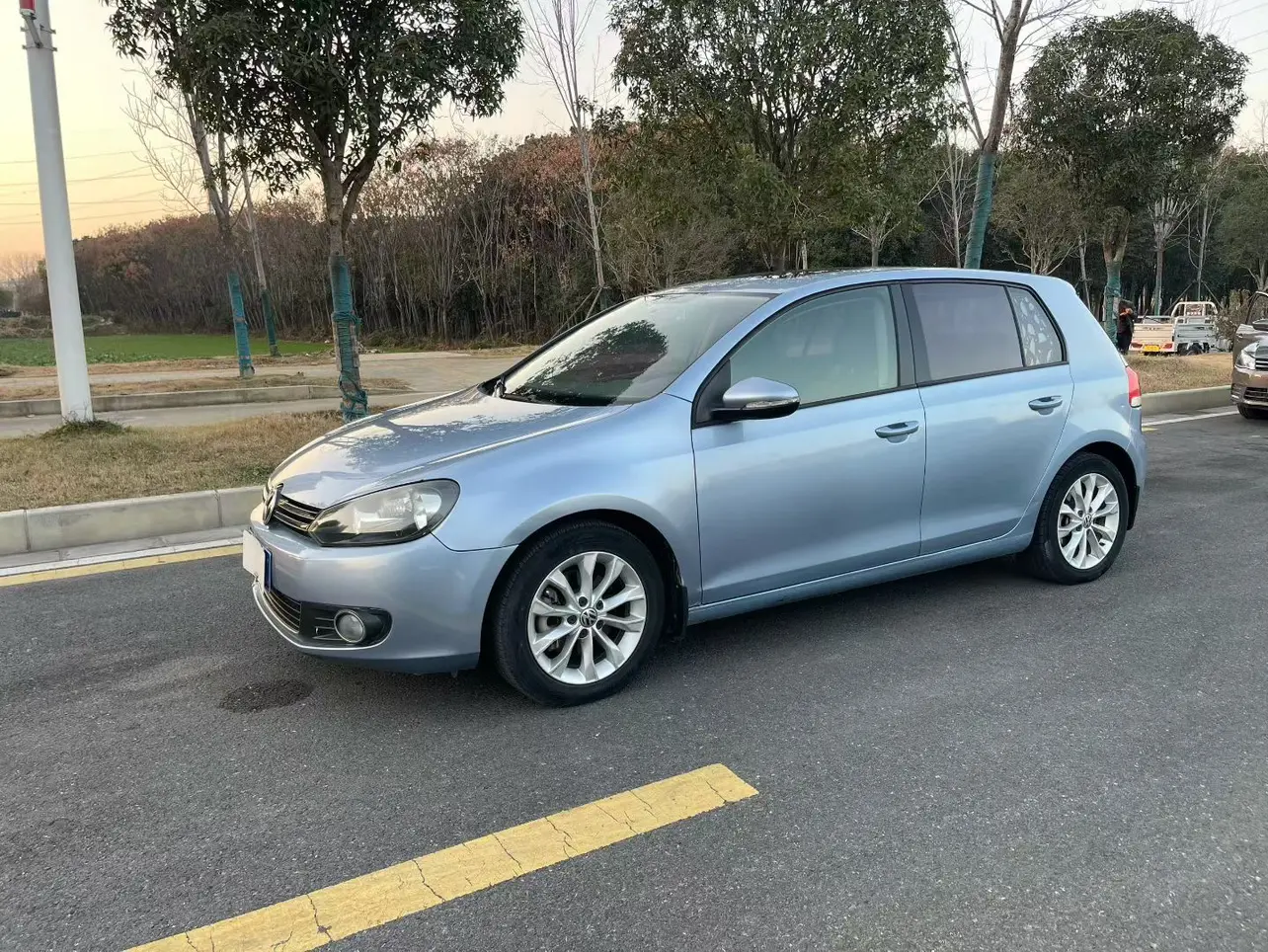 Volkswagen Golf  из Китая