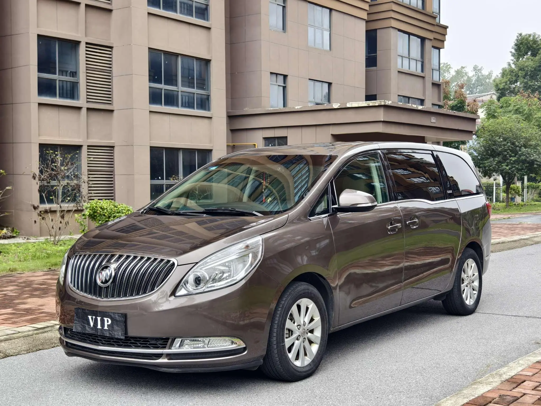 Buick GL8  из Китая