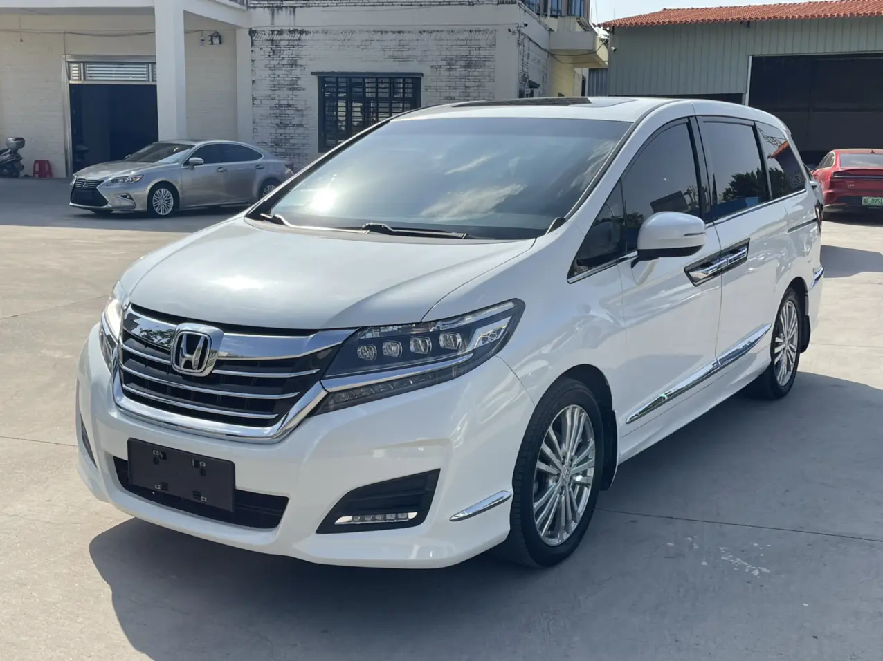 Honda Elysion (Alison)  из Китая