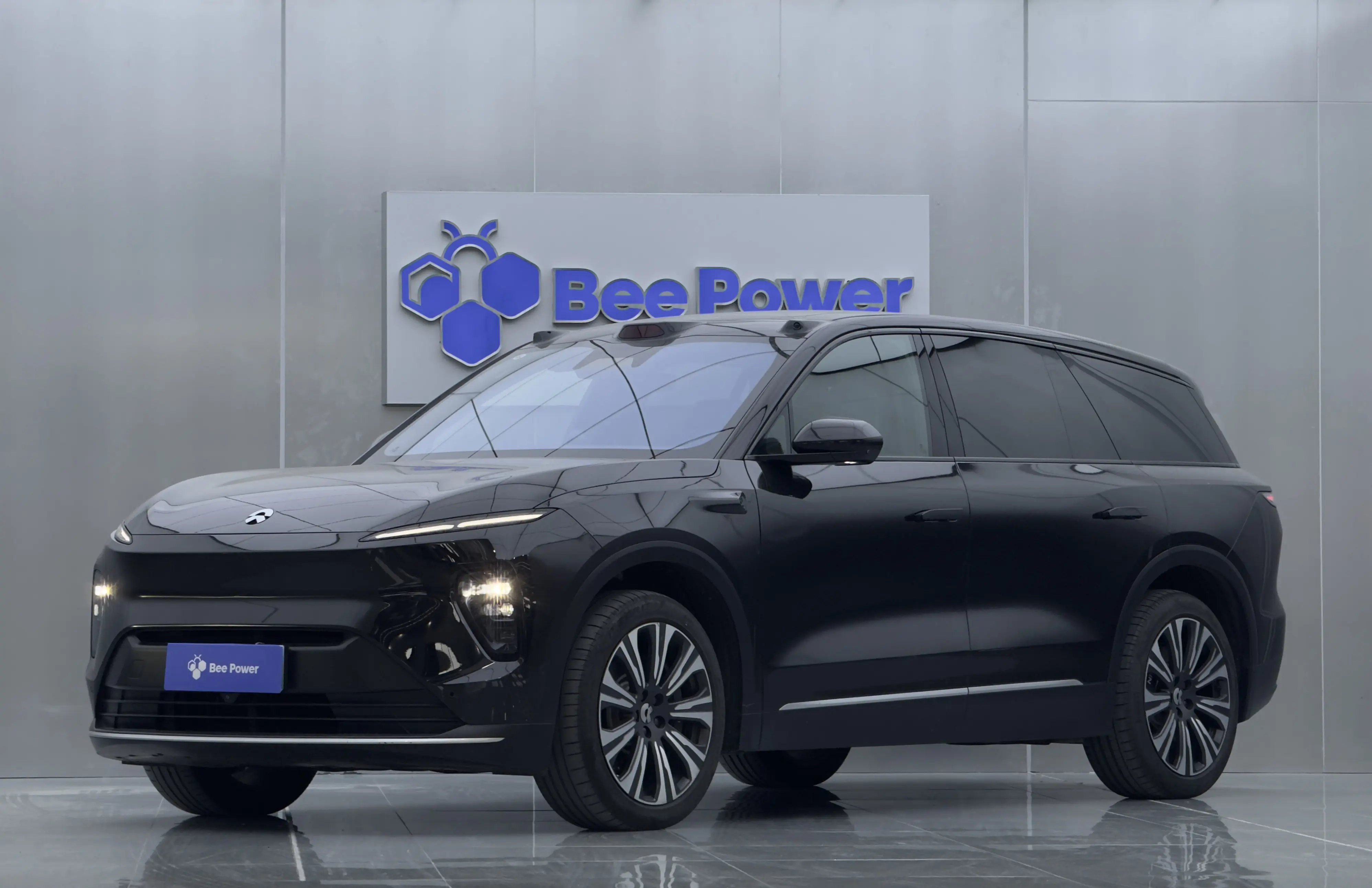 NIO ES8  из Китая