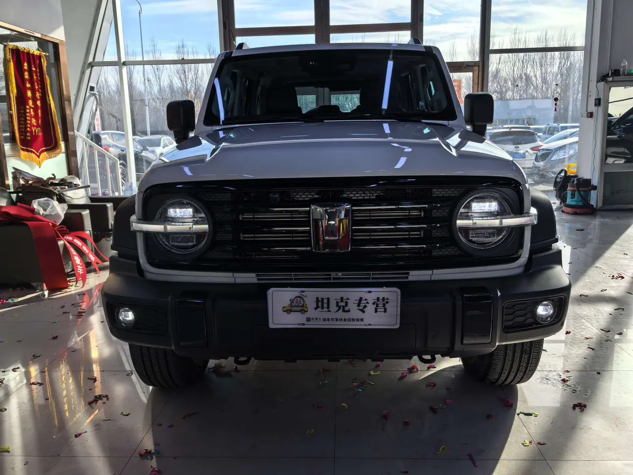 Tank 300  из Китая