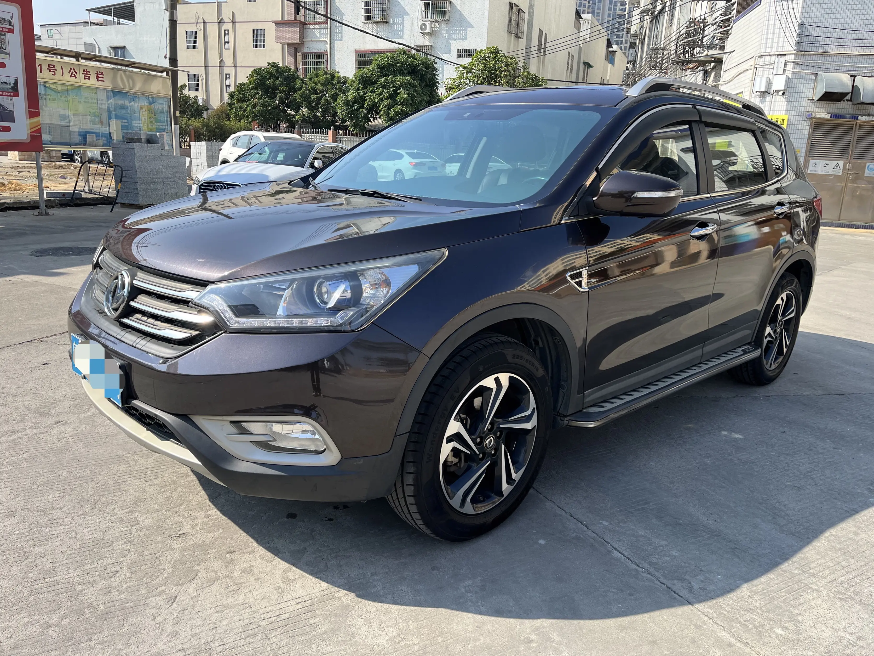 Dongfeng Fengshen AX7  из Китая