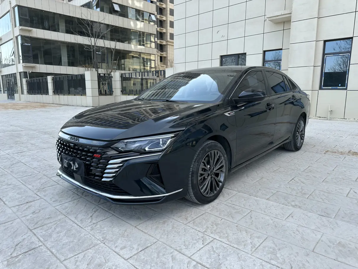 Dongfeng Yixuan MAX  из Китая