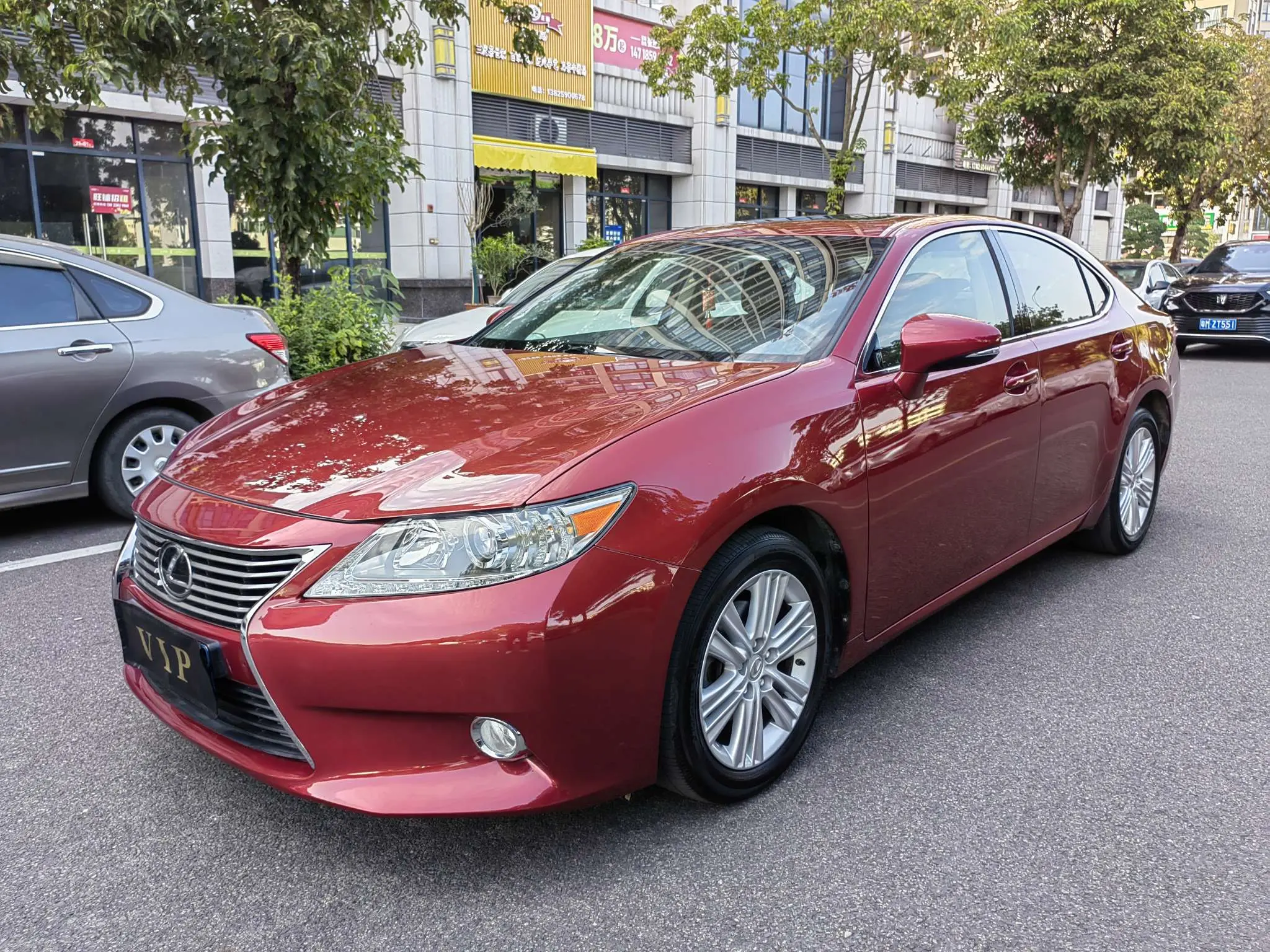 Lexus ES  из Китая