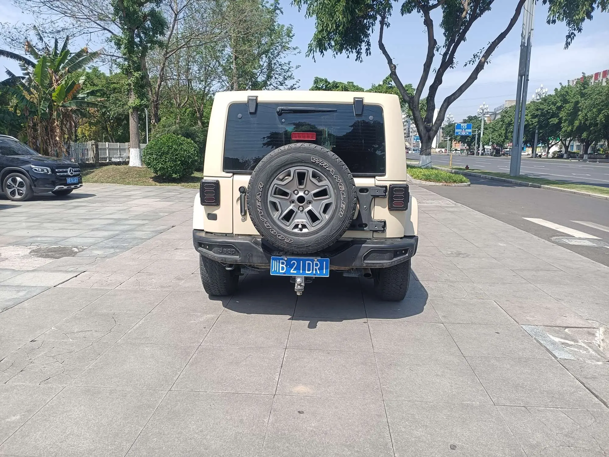 Jeep Wrangler  из Китая