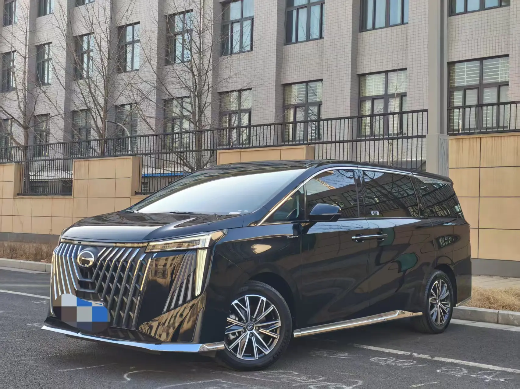 GAC Trumpchi M8  из Китая