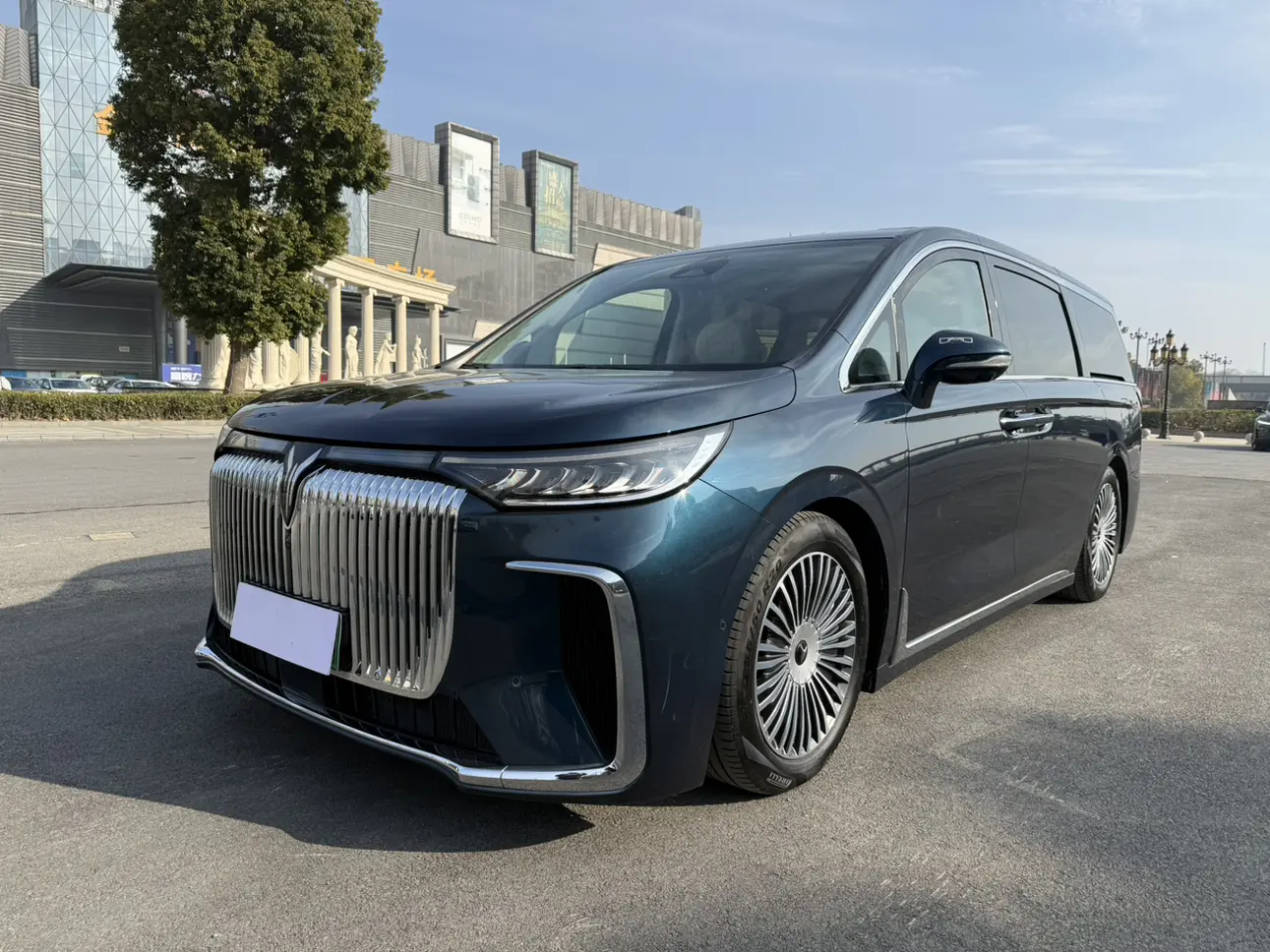 Voyah Lantu Dreamer PHEV  из Китая