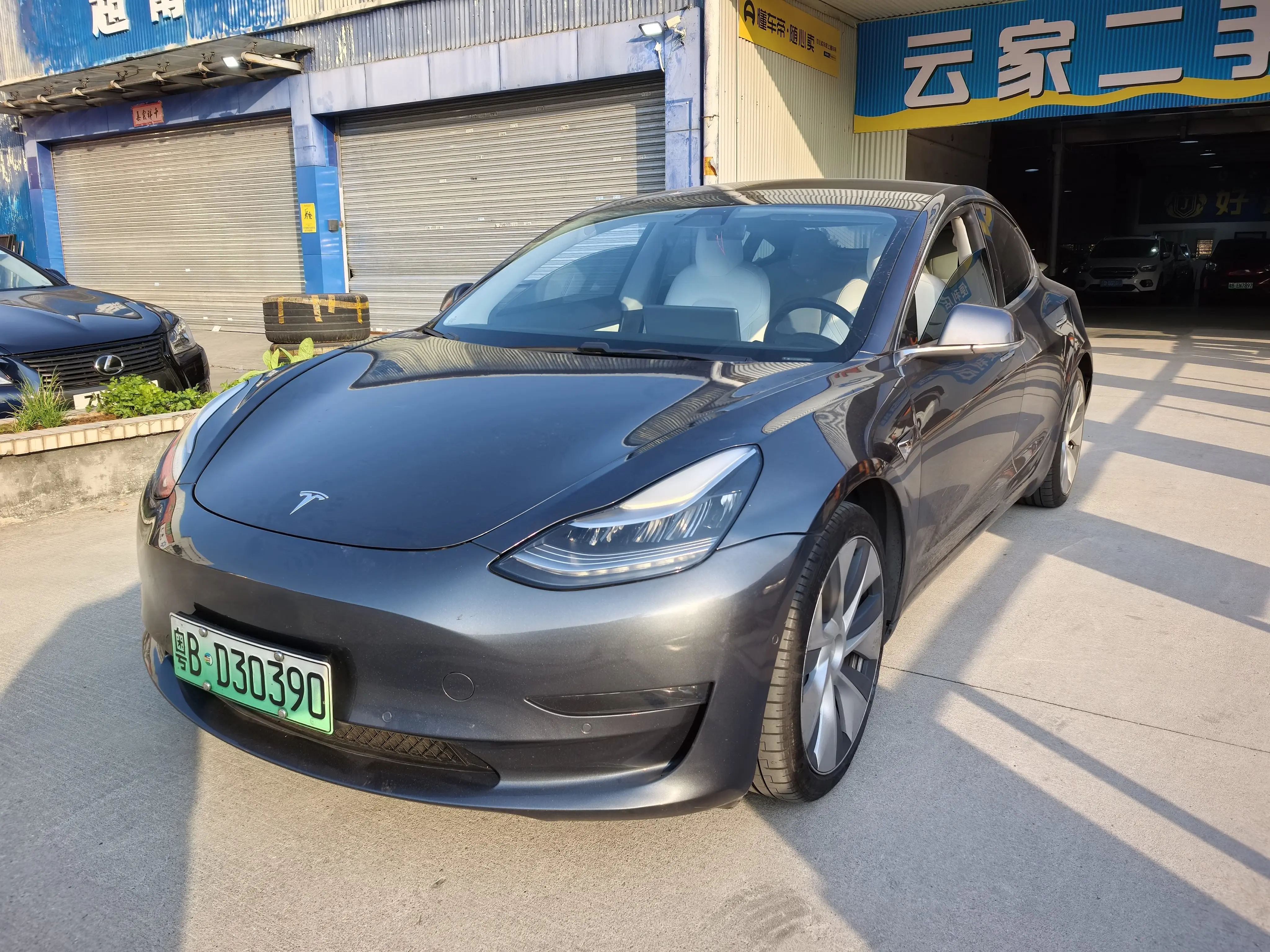 Tesla Model 3  из Китая