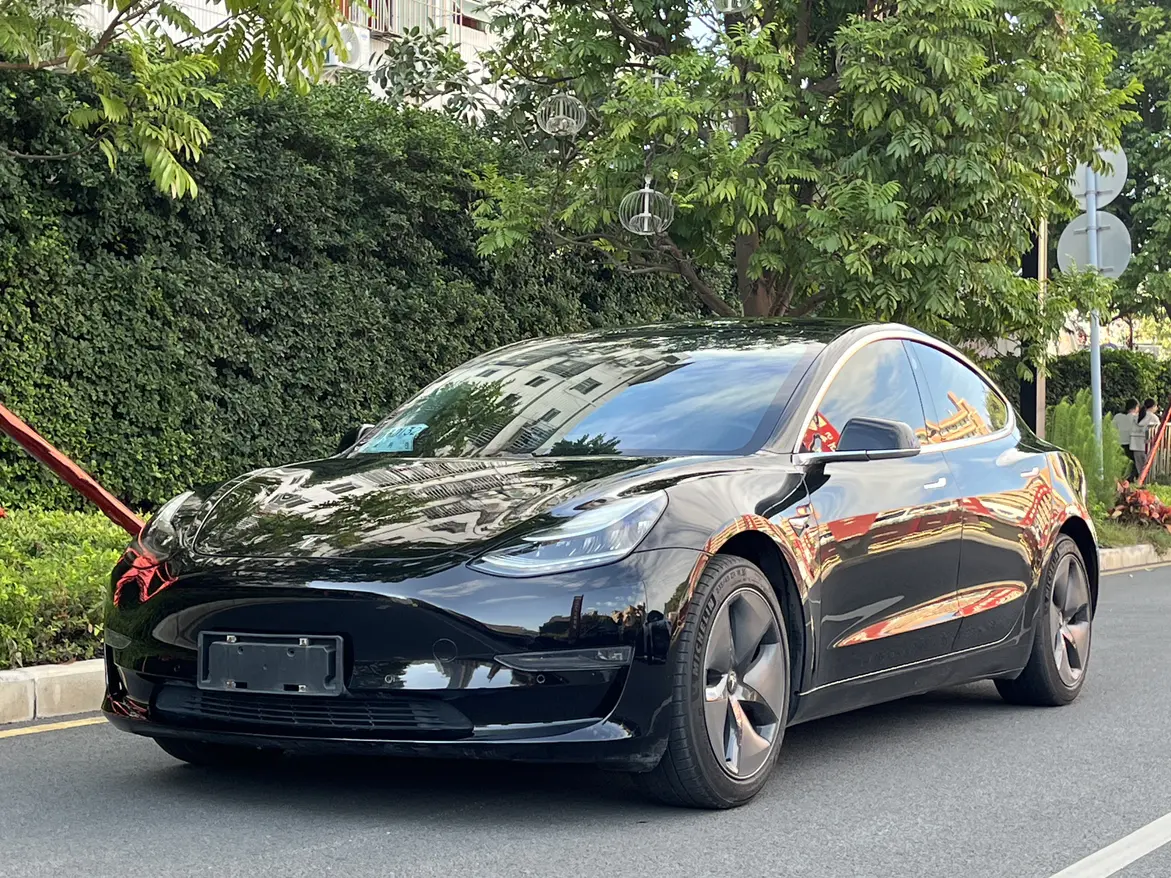 Tesla Model 3  из Китая