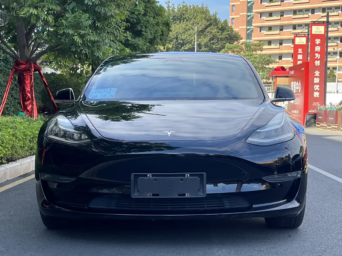Tesla Model 3  из Китая