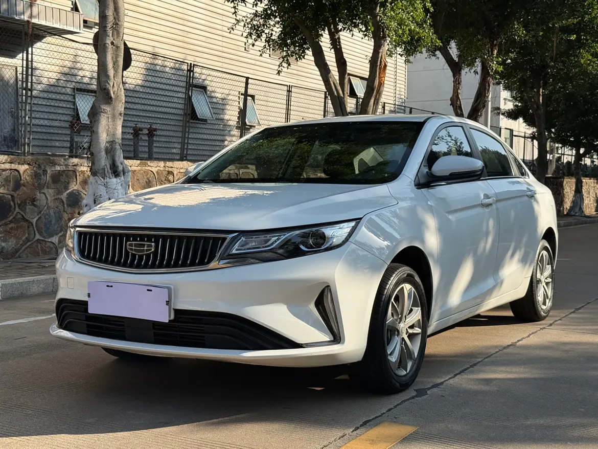 Geely Emgrand GL  из Китая