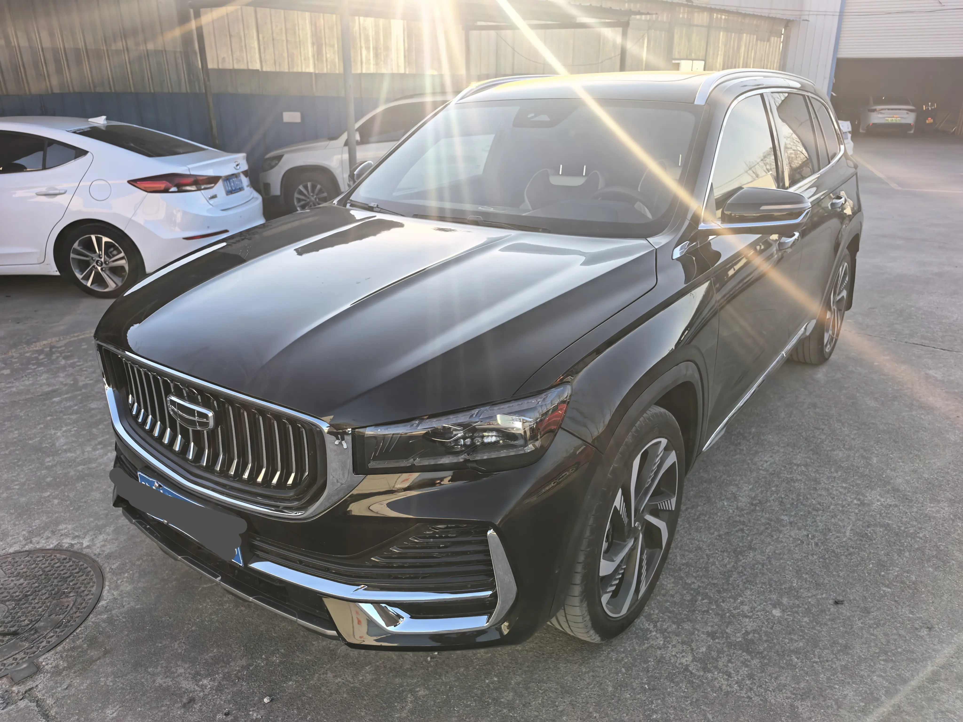 Geely Monjaro (Xingyue L)  из Китая