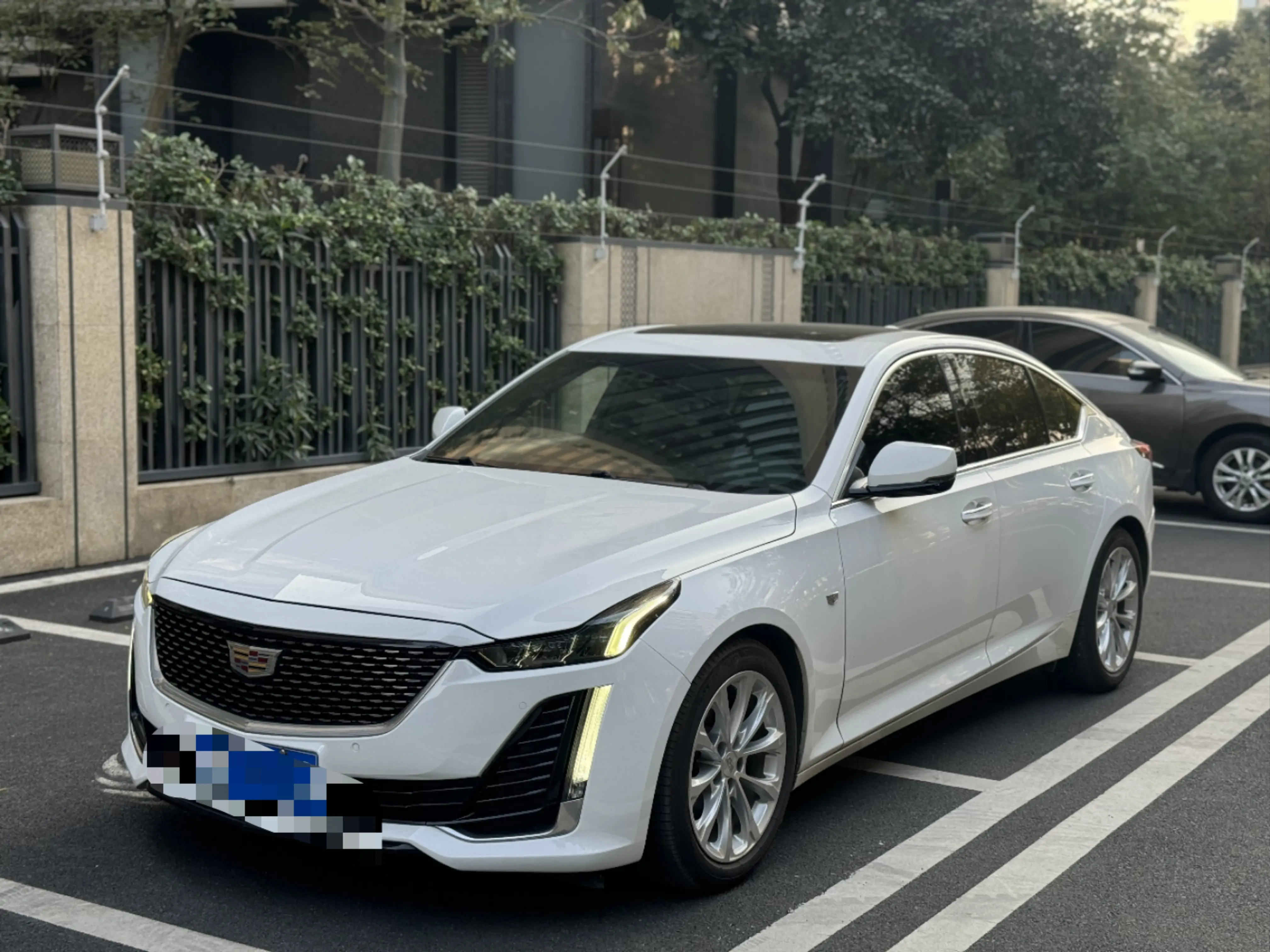 Cadillac CT5  из Китая