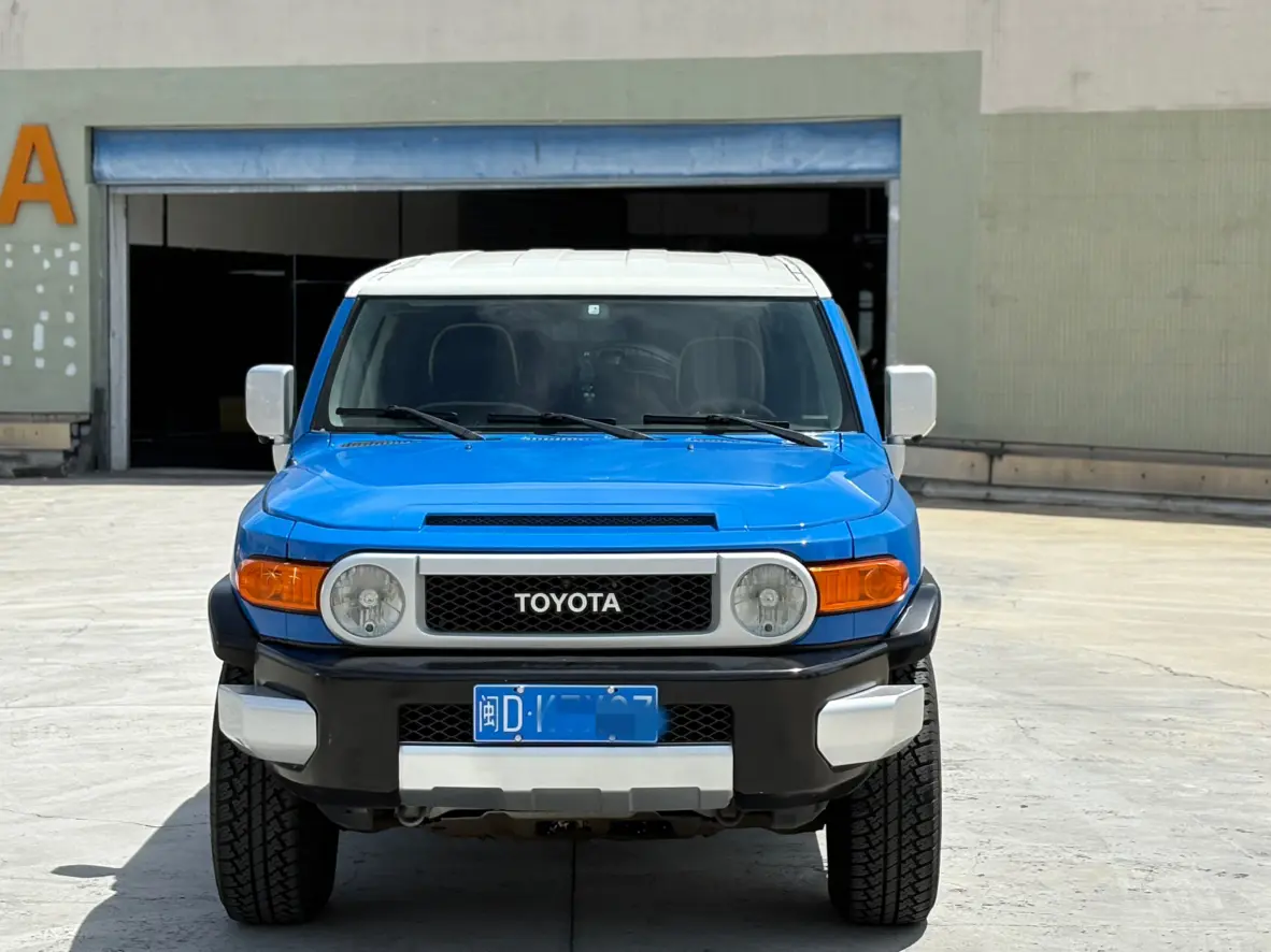 Toyota FJ Cruiser  из Китая