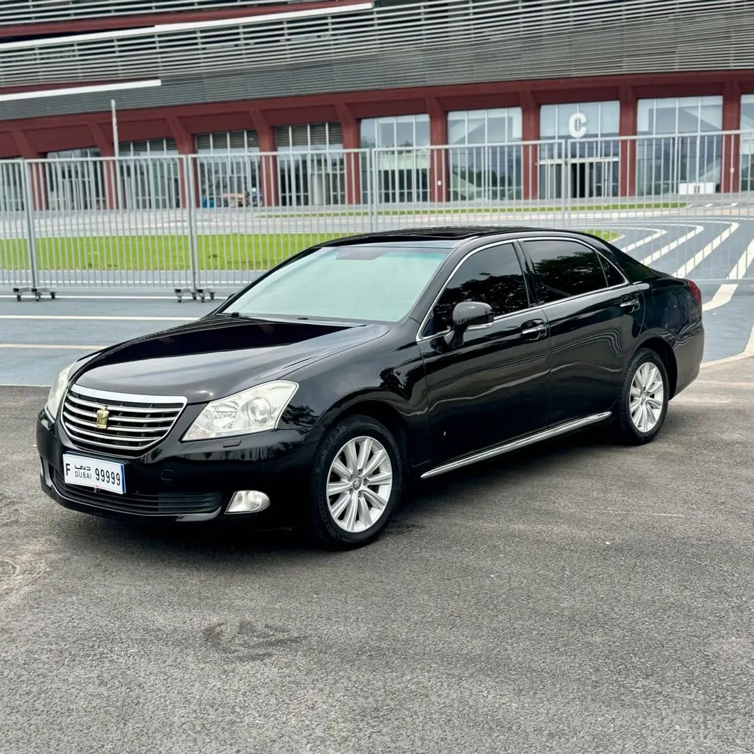 Toyota Crown  из Китая