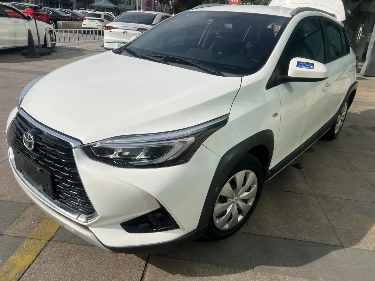 Toyota Yaris L  из Китая