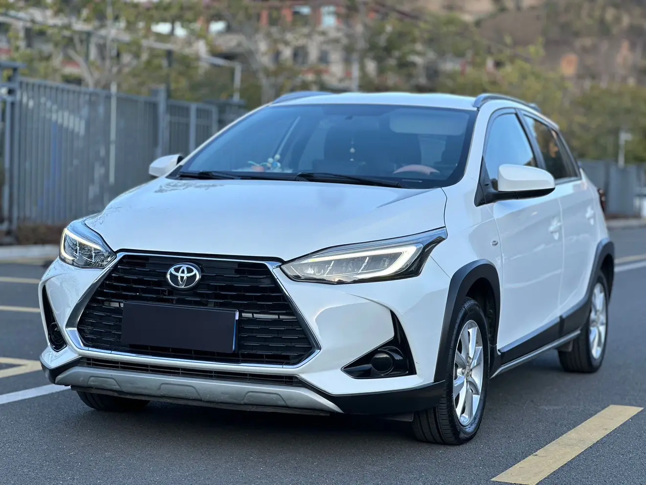 Toyota Yaris L  из Китая