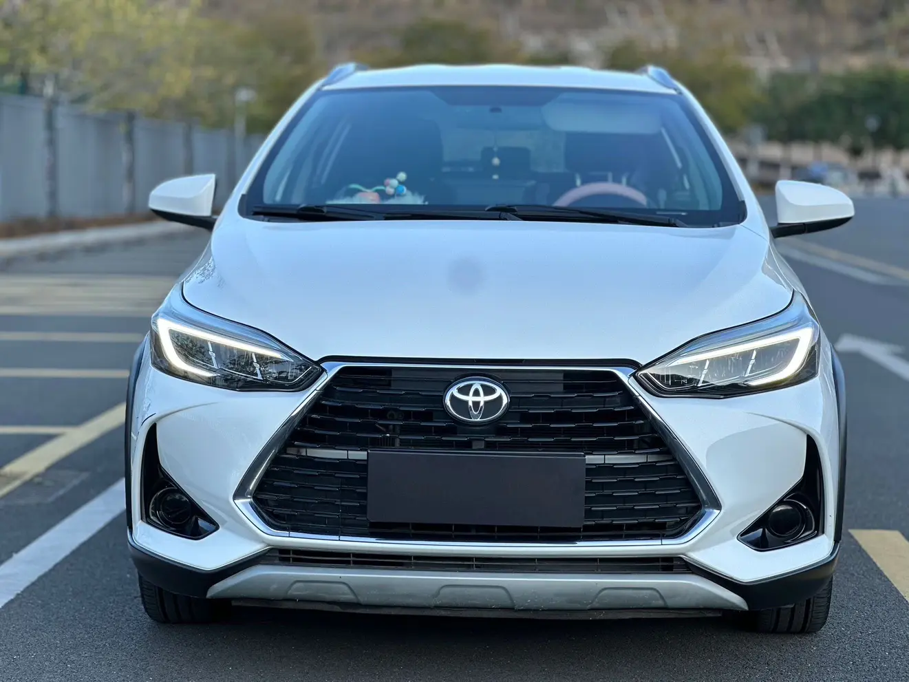 Toyota Yaris L  из Китая