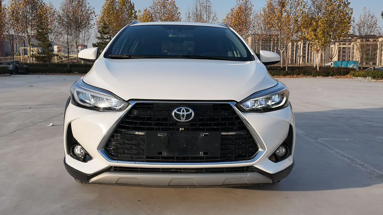 Toyota Yaris L  из Китая
