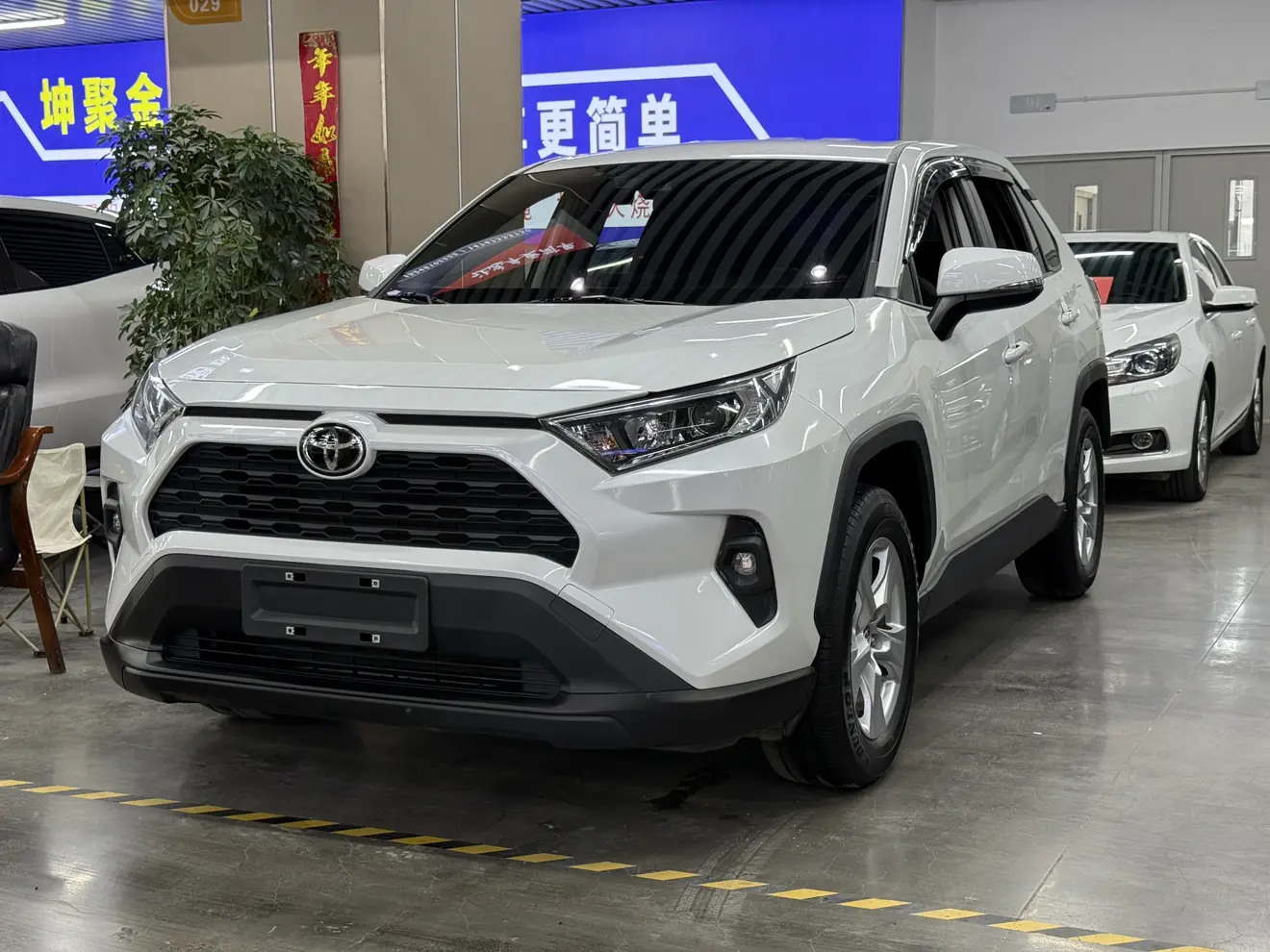 Toyota RAV4  из Китая