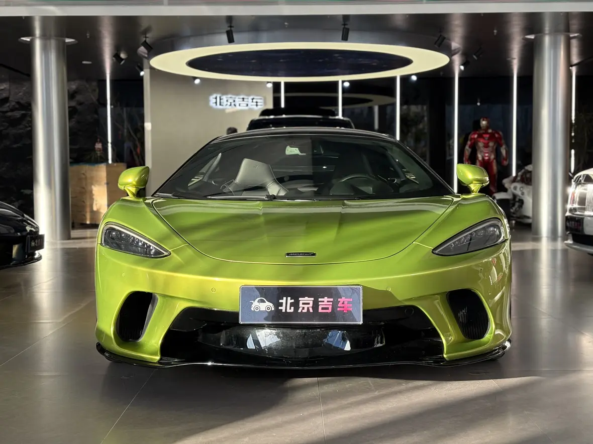 McLaren GT  из Китая