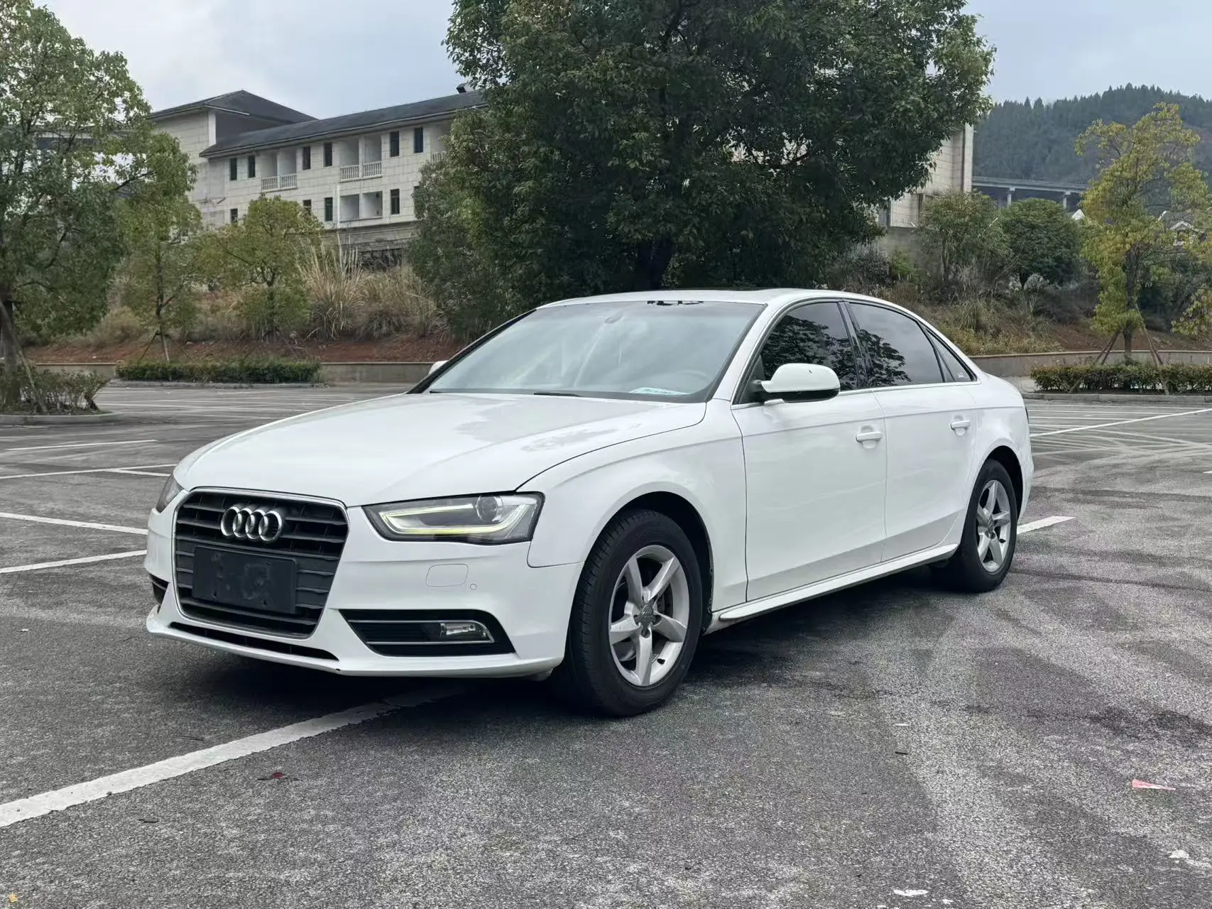 Audi A4L  из Китая