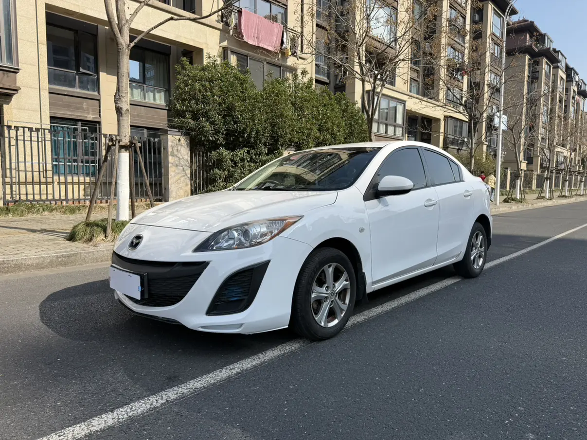 Mazda Axela (Mazda3)  из Китая