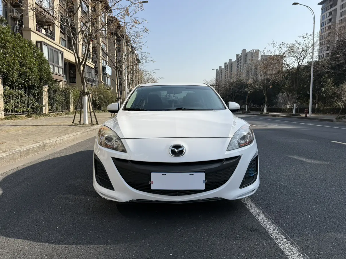 Mazda Axela (Mazda3)  из Китая