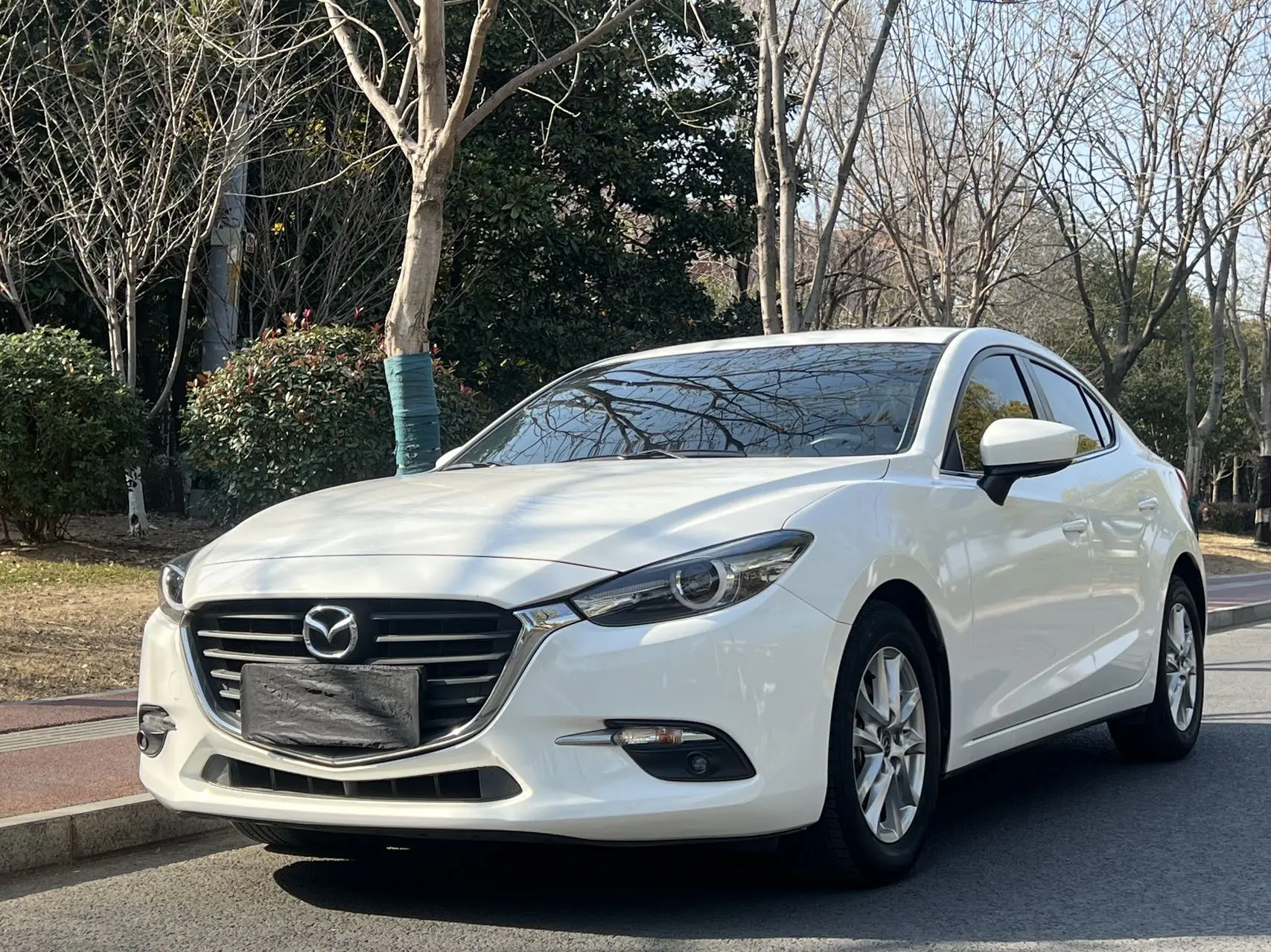 Mazda Axela (Mazda3)  из Китая