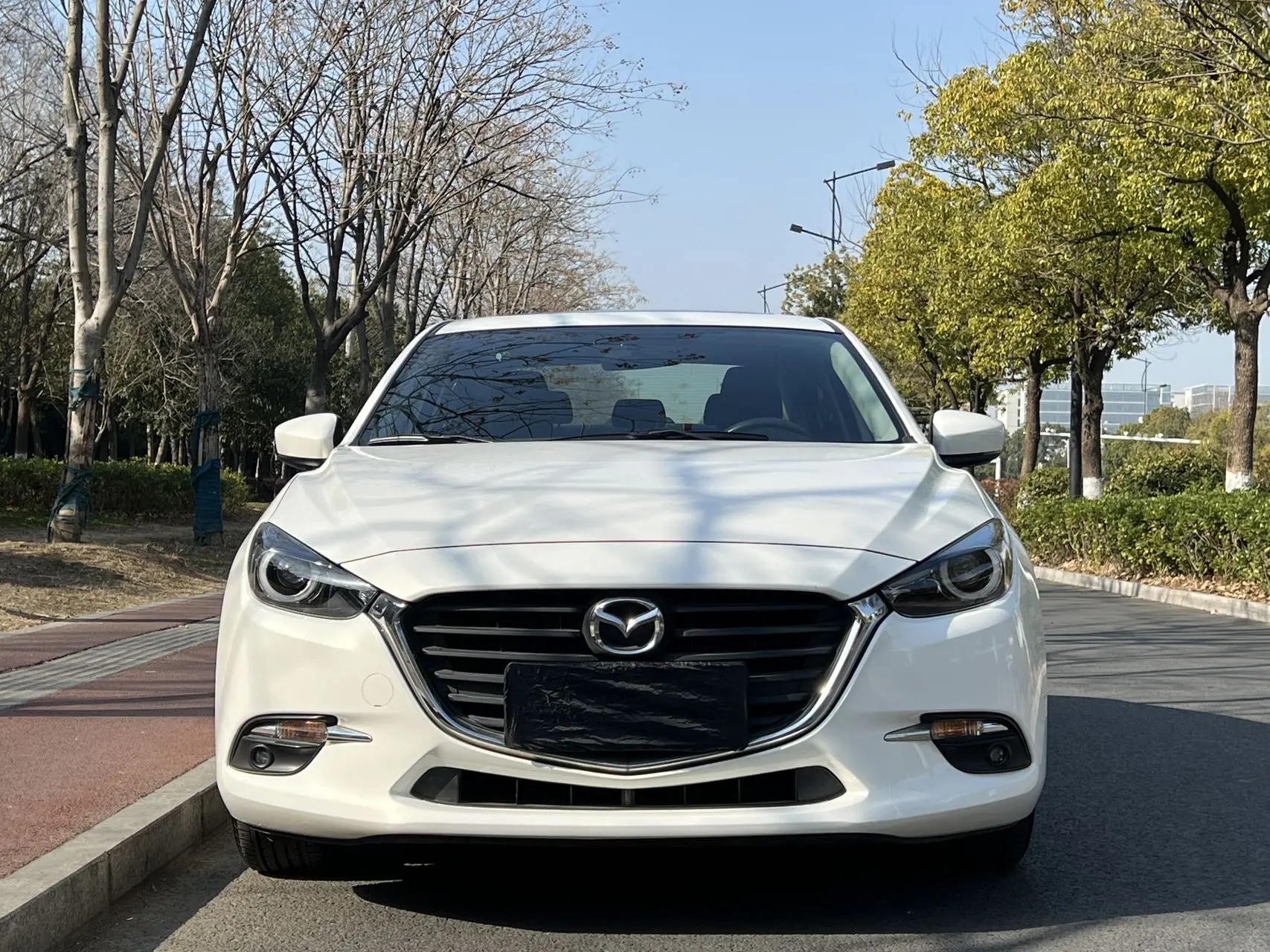 Mazda Axela (Mazda3)  из Китая