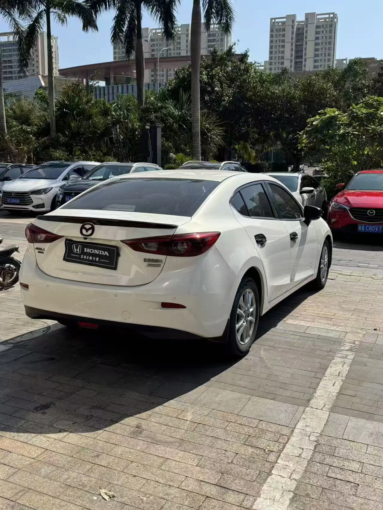 Mazda Axela (Mazda3)  из Китая