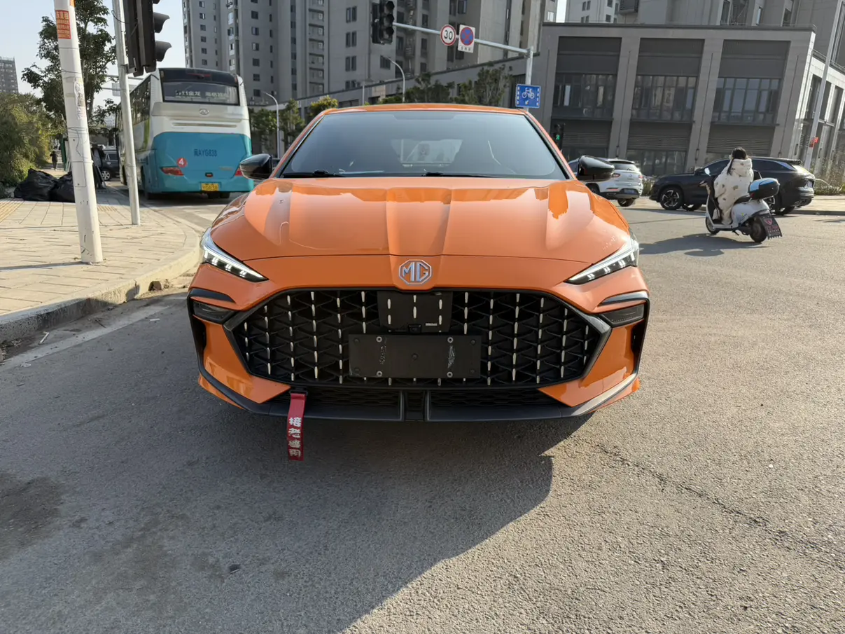 MG 6  из Китая